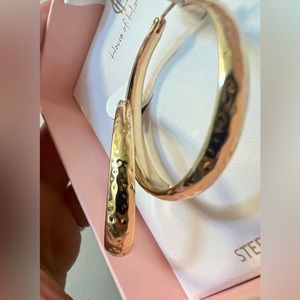 House of Harlow 1960 Hammered Hoop Earrings Gold Tone New In Box
